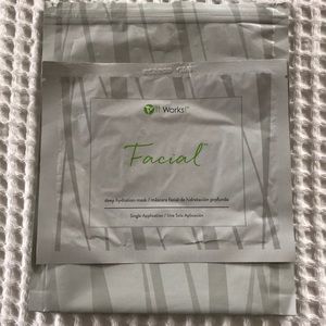 1 Hydrating Facial Wrap